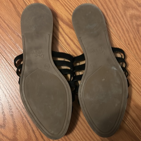 Sandals - Picture 3 of 4